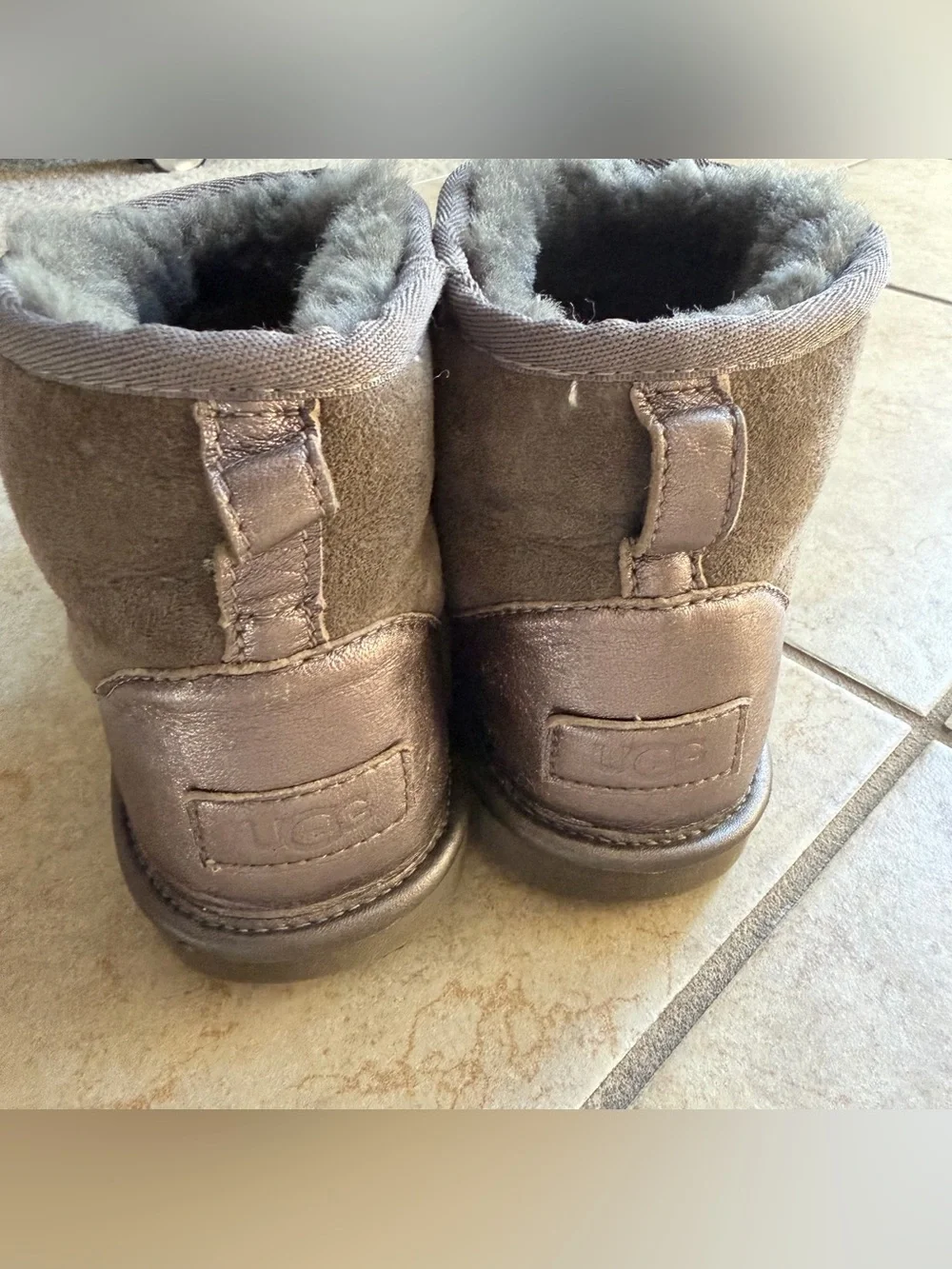 UGG big girls size 2 boots silver gray shearlings shoes